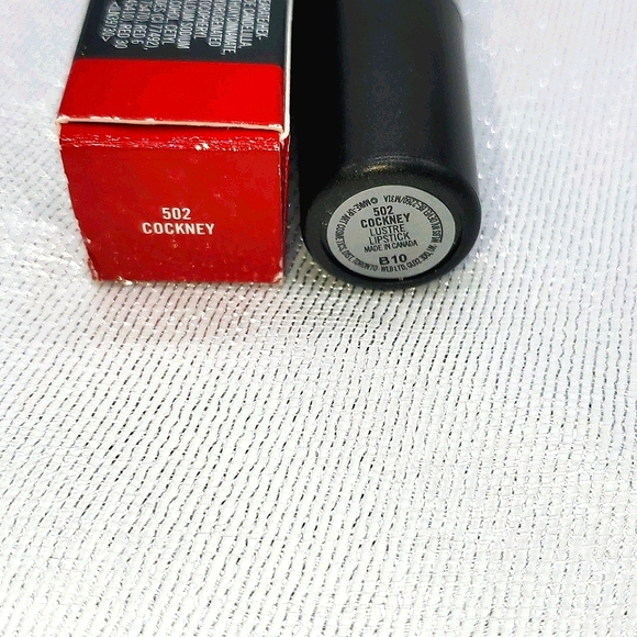 Mac Lustre Lipstick in Cockney 502 - Picture 5 of 8